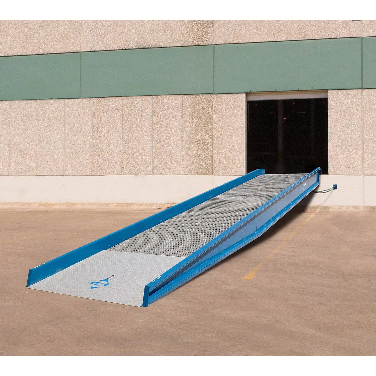 Bluff Portable Steel Yard Ramp - Caster Legs 1