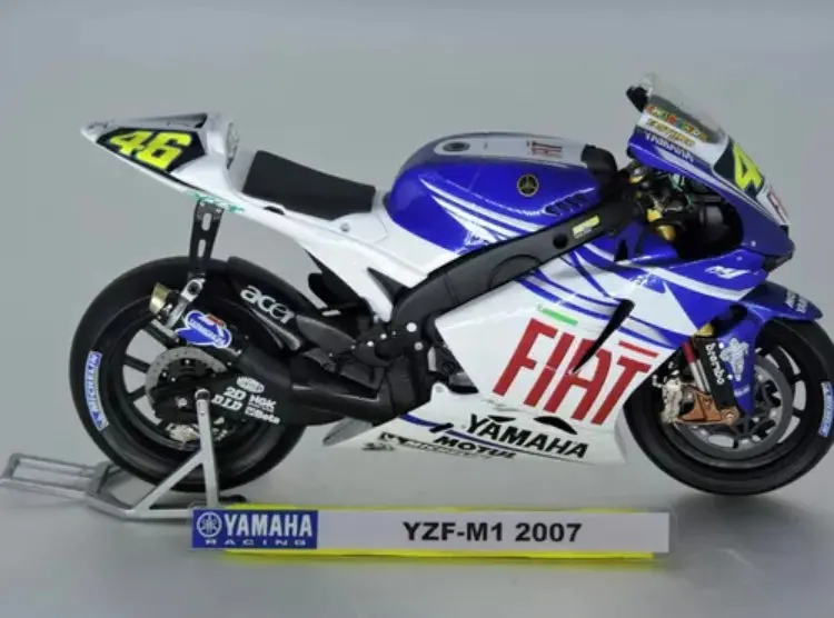 Motorizada Colecionável Yamaha Yzr M1 2007 Escala 1:10 1