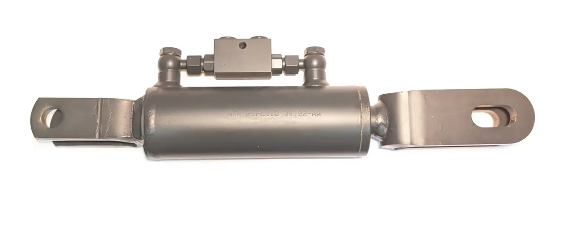 Hydraulic Side Link: 18 7/8" - 23 13/16" 1