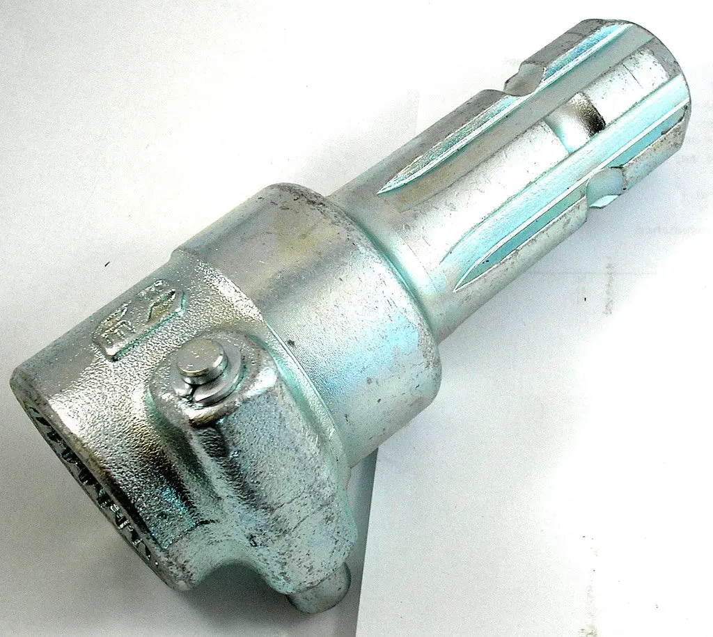 1 3/8" 21-Spline To 1 3/8" 6-Spline Pto Adapter, Bolt Type 1