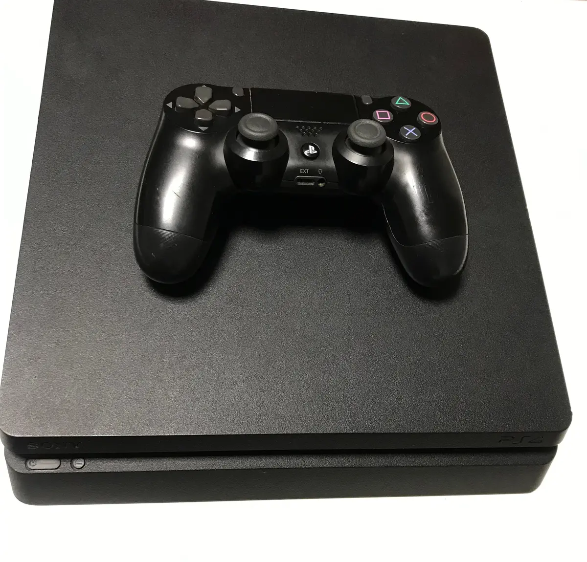Consola Playstation 4 Slim 1Tb 1 Comando - Seminovo Com Jogo De Oferta 1