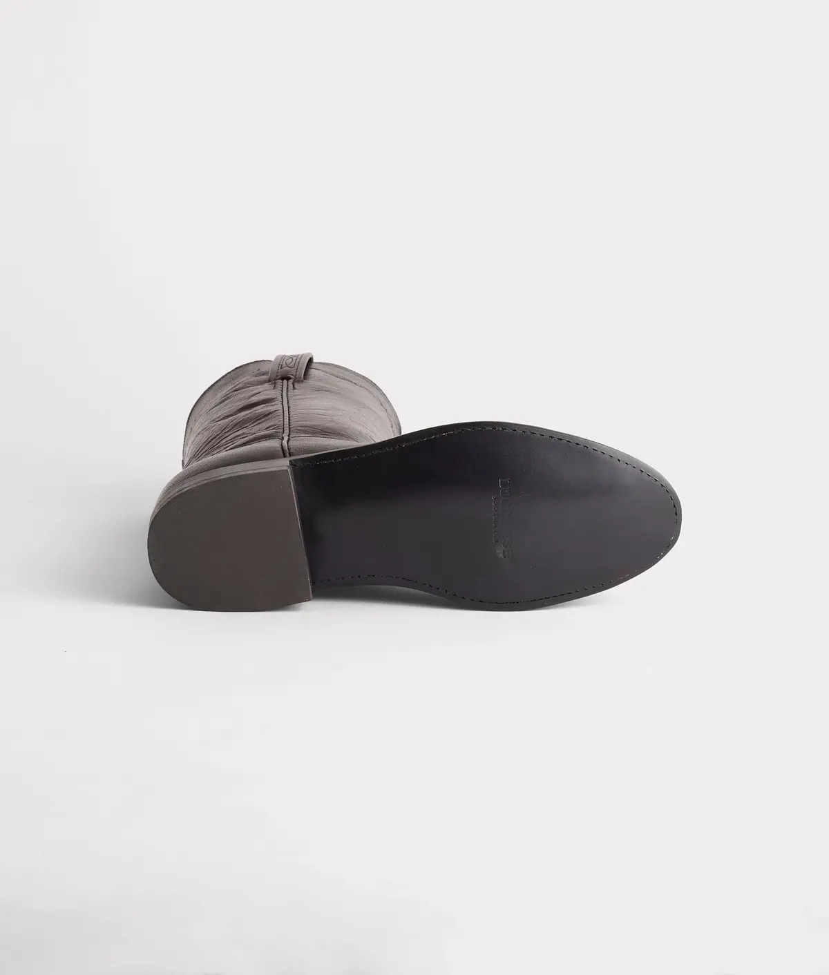 Majestic Roper :: Black Cherry 6