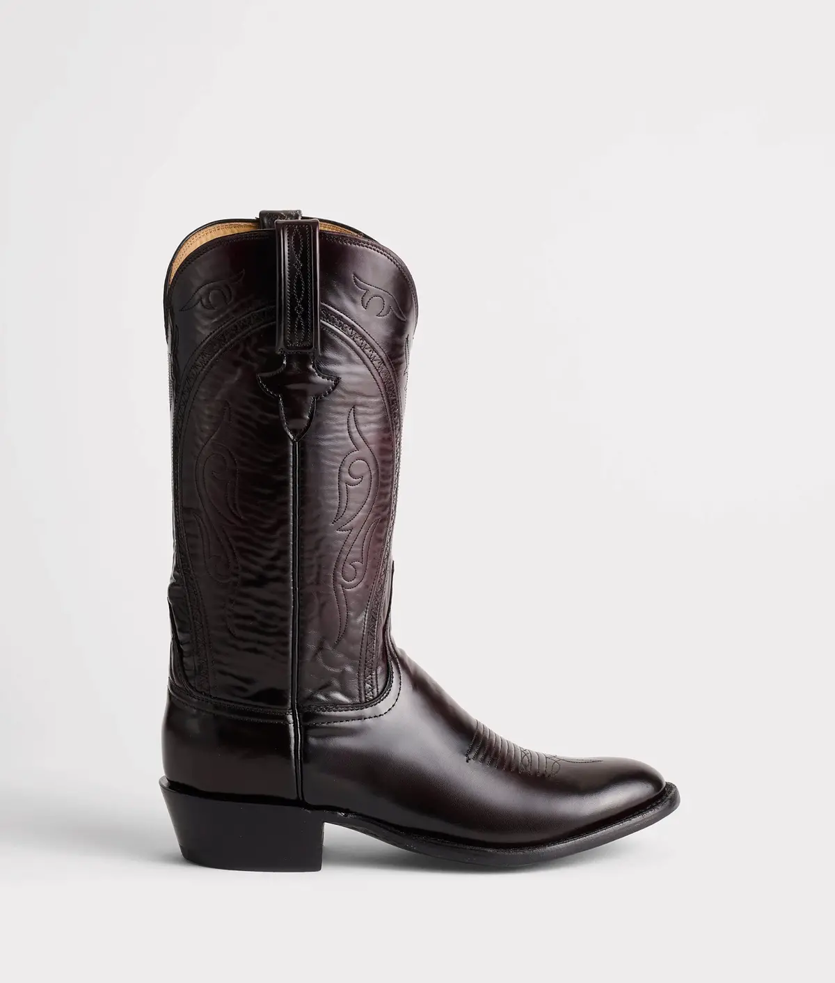 Gavin :: Black Cherry 1