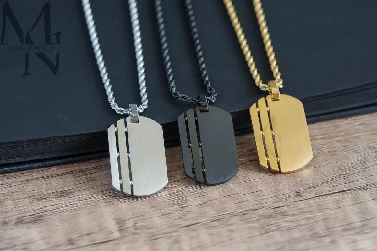 Fio Medalhão Retangular Militar - Novo 1