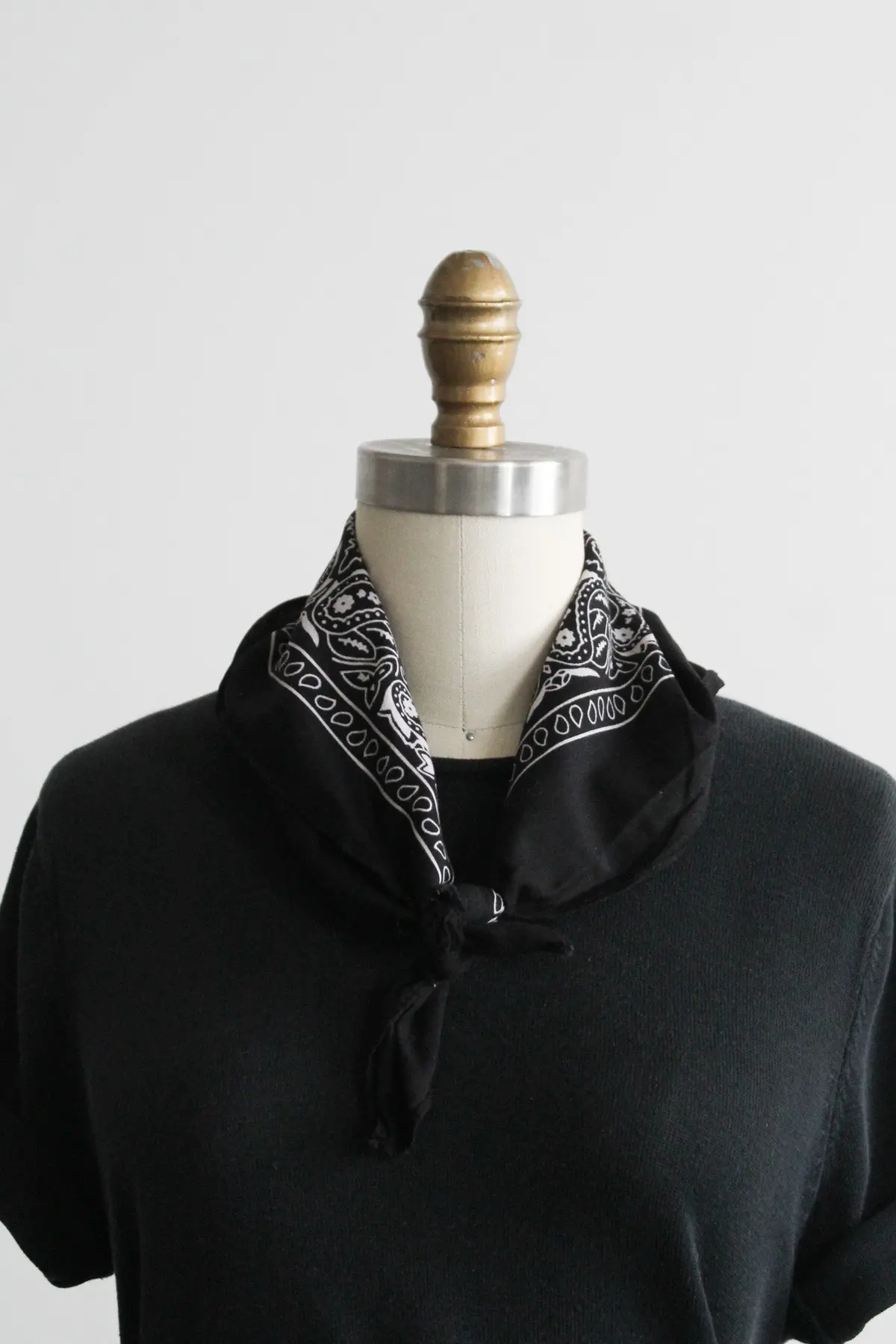 Ravenroot Bandana 1