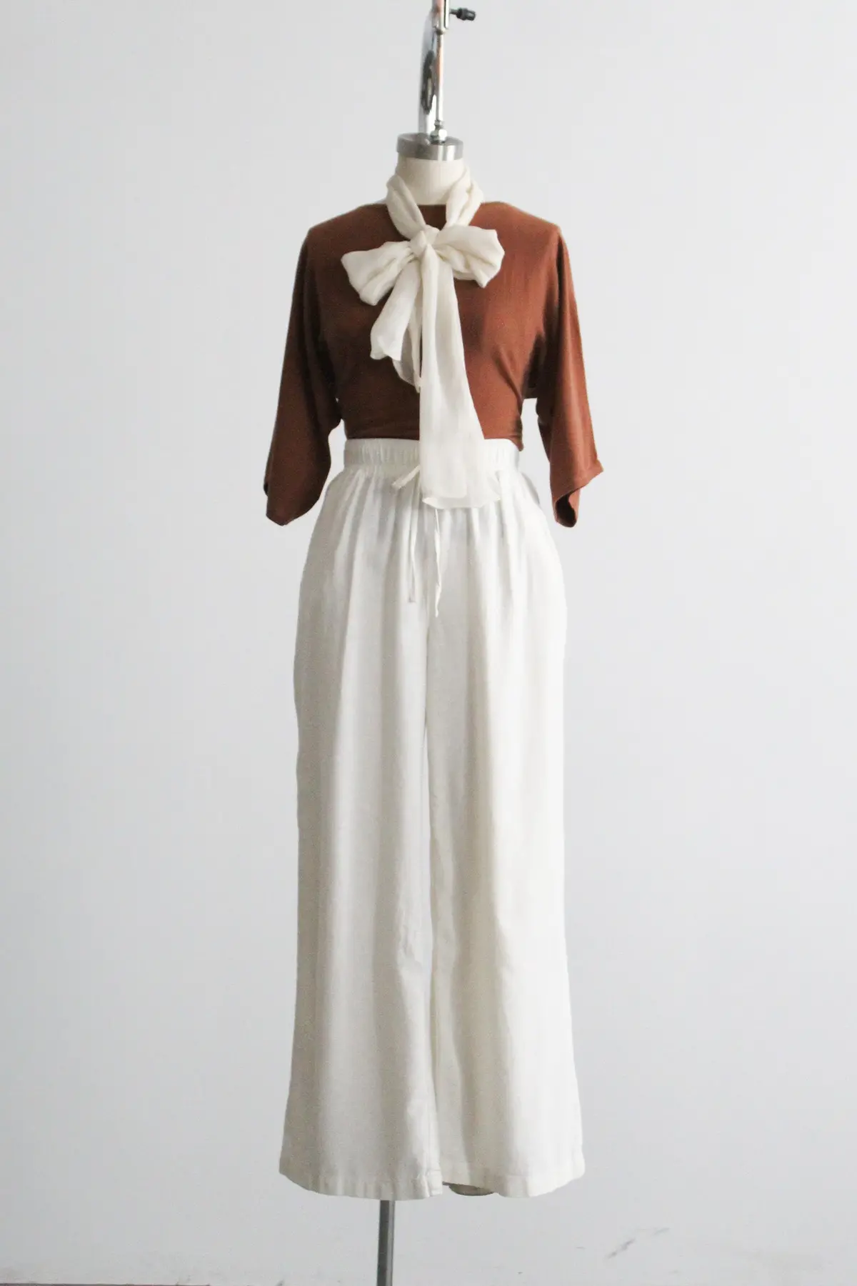 Bone Linen Trousers 1