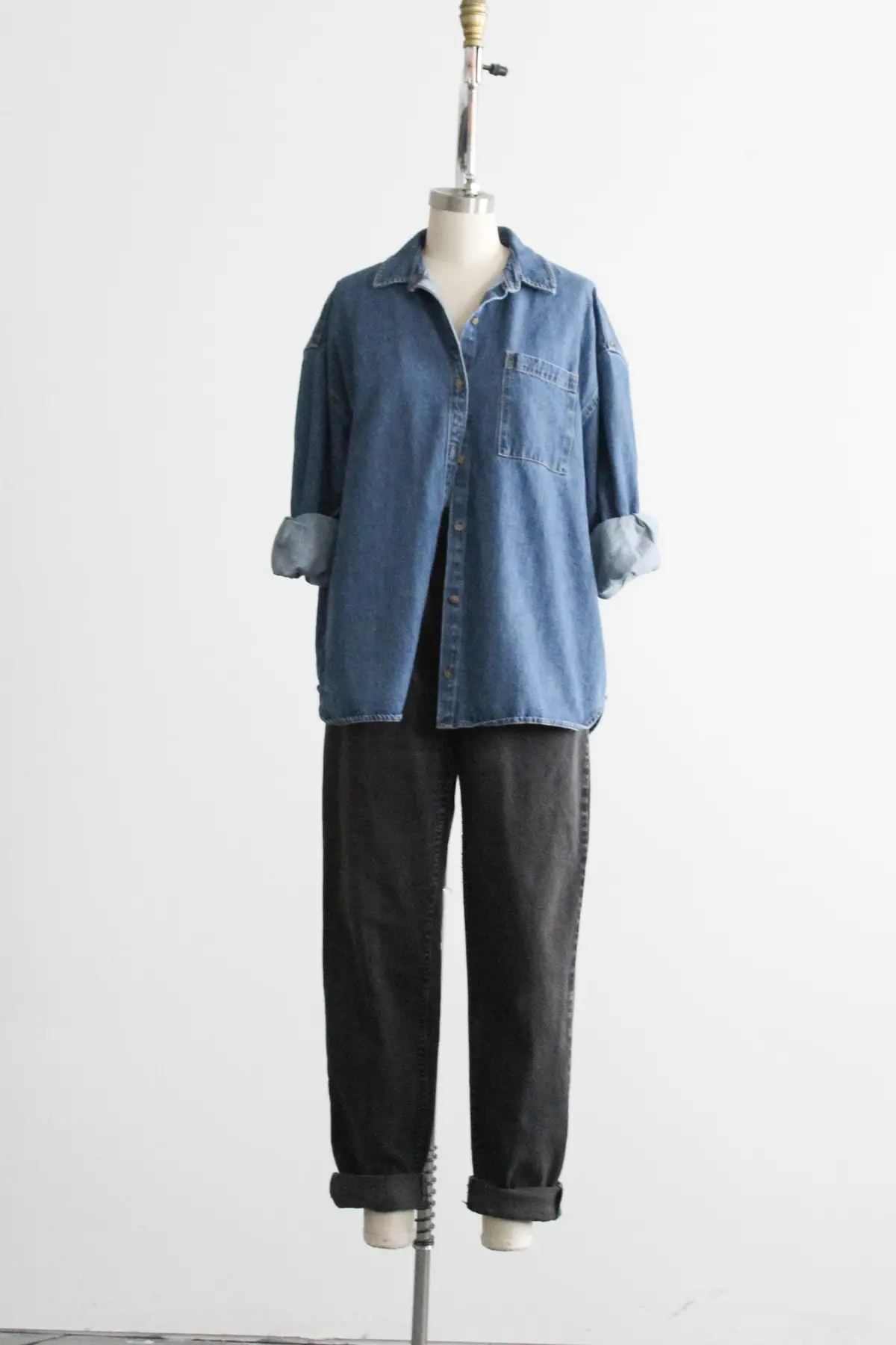 Ash Black Mom Jeans 2