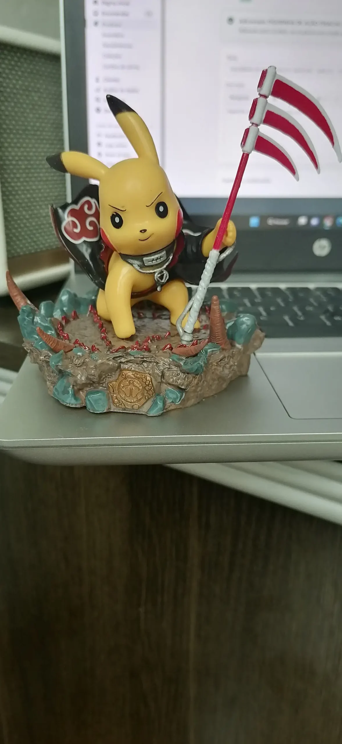Figurinha De Ação Pikachu Akatsuki - Naruto - Pokemon 1