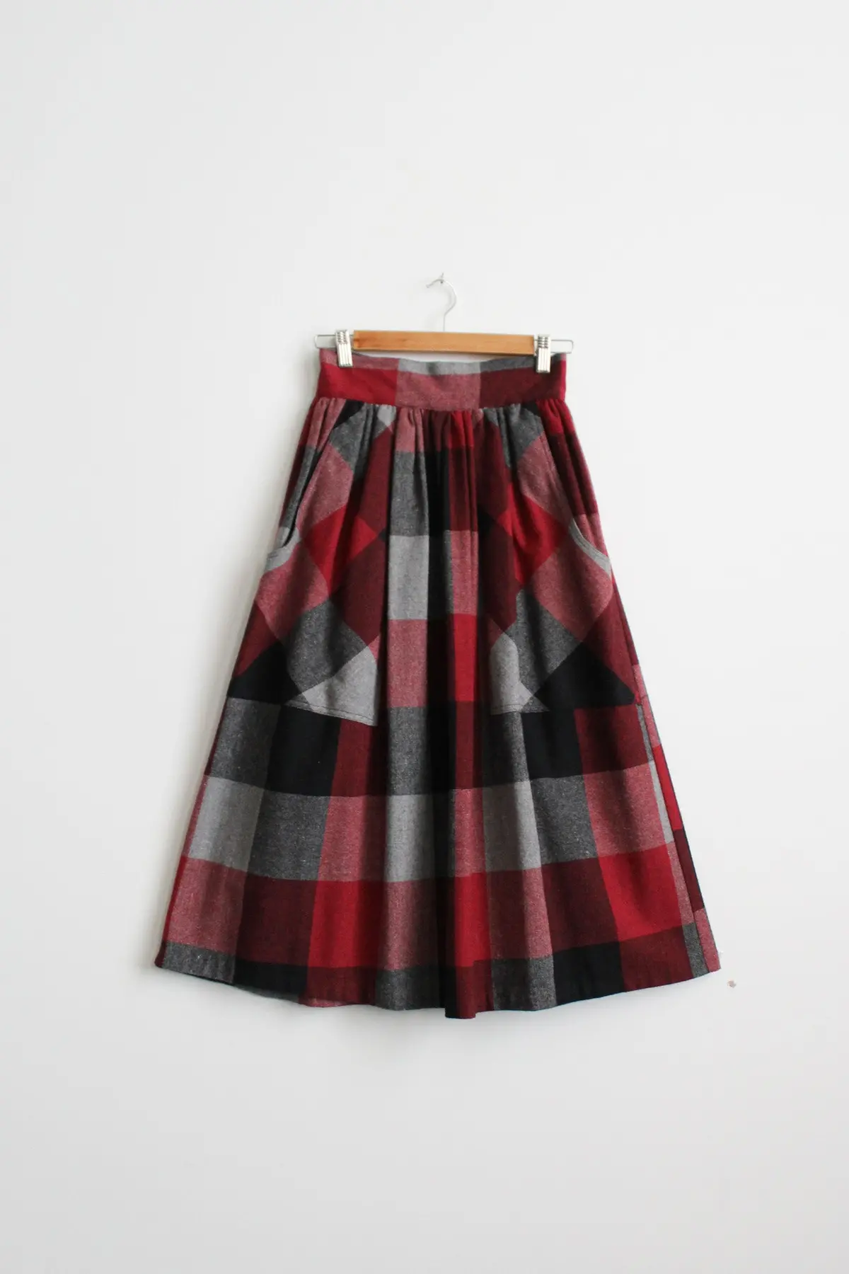 Hearthlight Plaid Wool Skirt 1