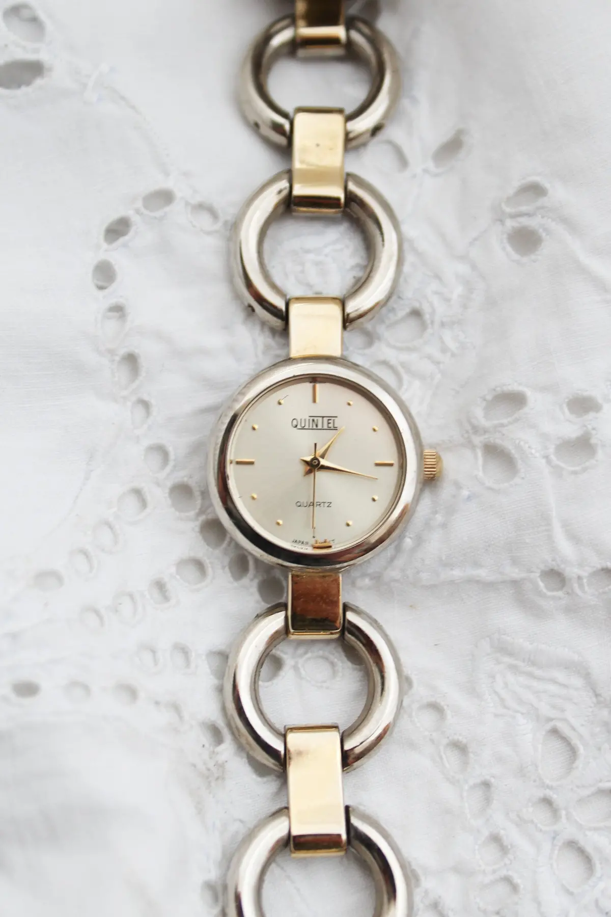 Adeline Vintage Wristwatch 1