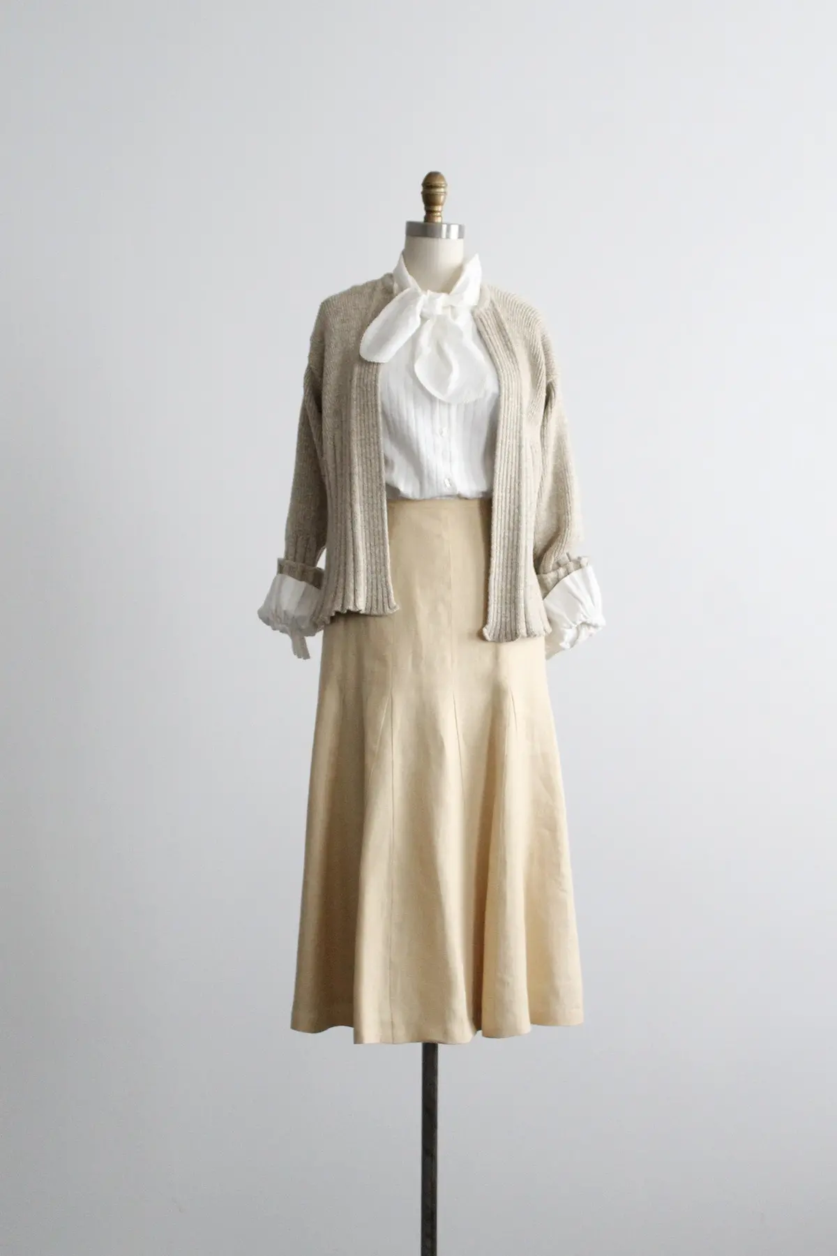 Oat Linen Cardigan 2