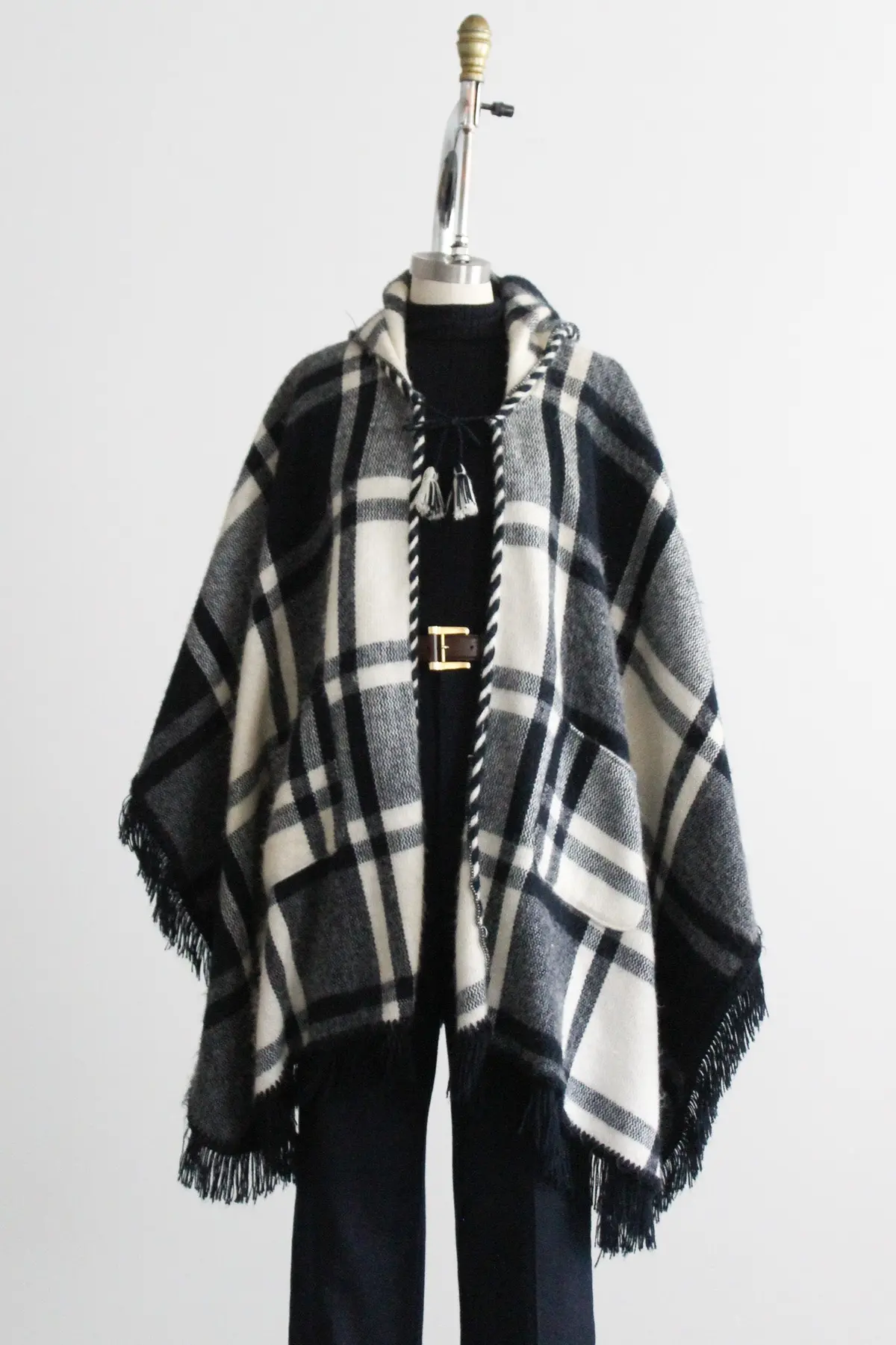Gableside Plaid Cape 1