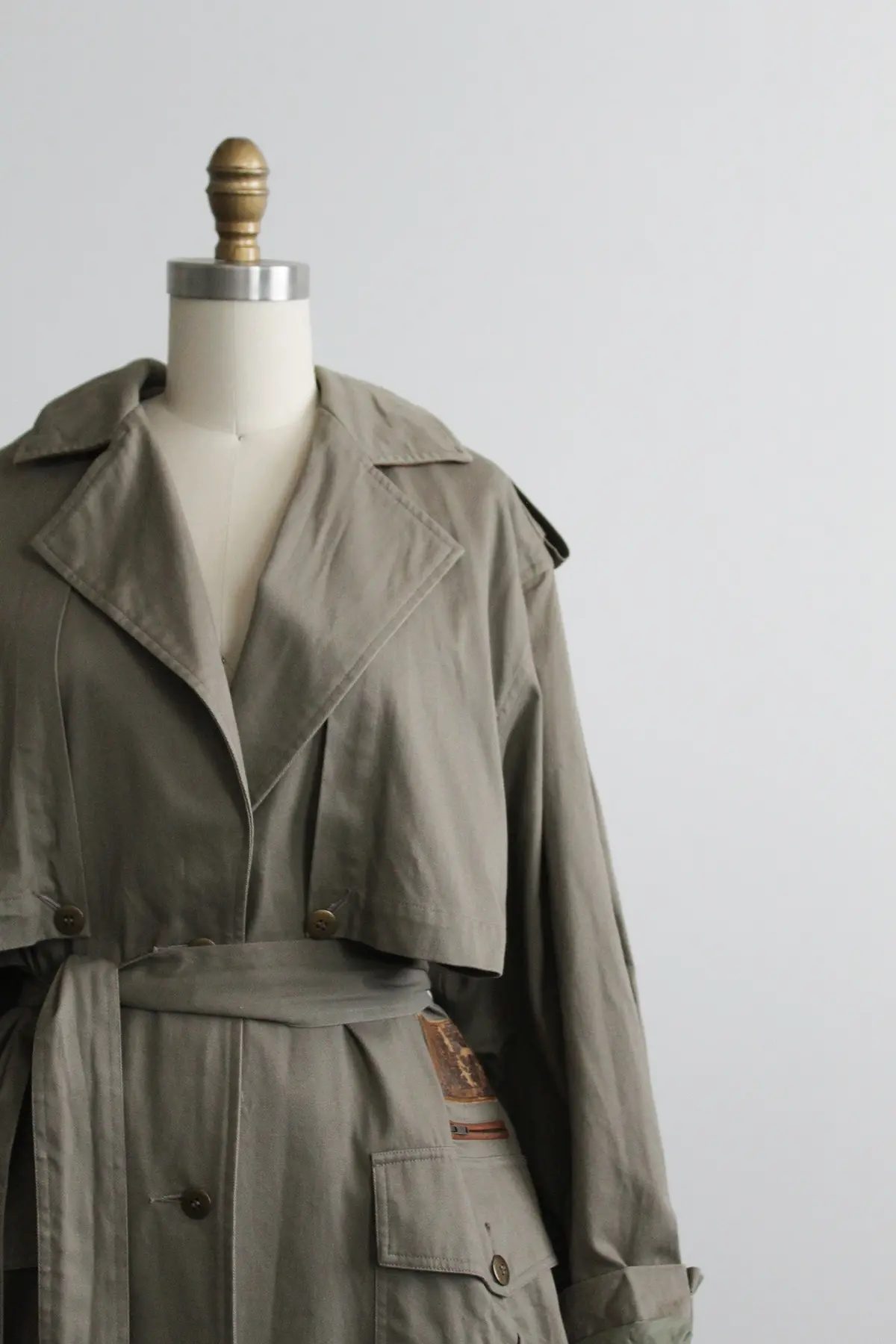 Morel Trenchcoat 2