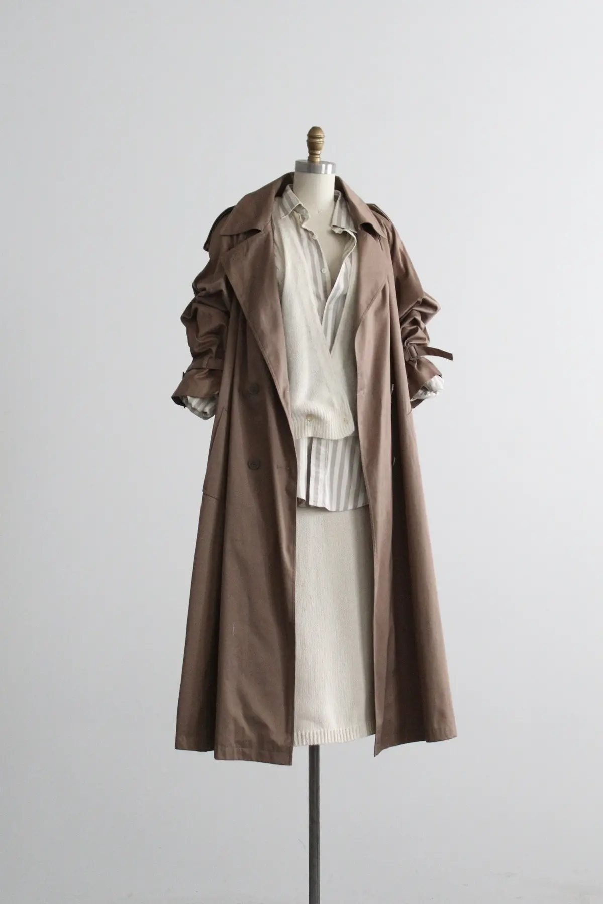 Classic Vintage Trenchcoat 2