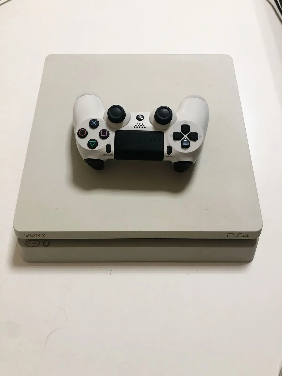 Consola Playstation 4 Slim 500Gb  Branca 1 Comando - Seminovo - 1