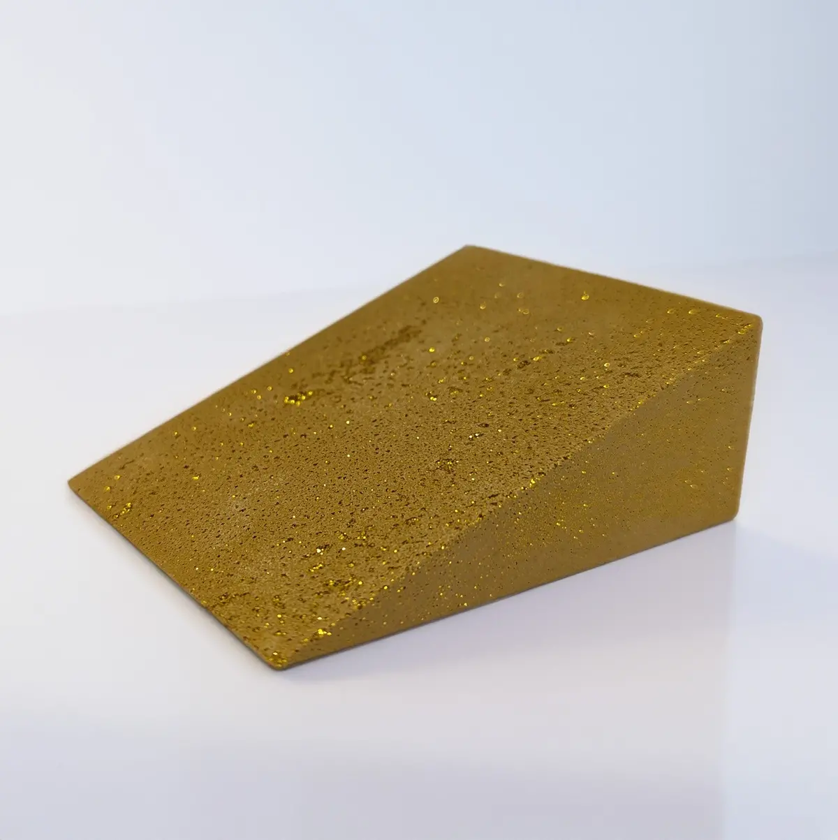 Teak Insider Club Monument Series Concrete Lowboy 1.5 Kicker Ramp, Medium - 1.5 Inch Tall, 4 Inches Long - Special Edition Gold Crusted Colorway 1