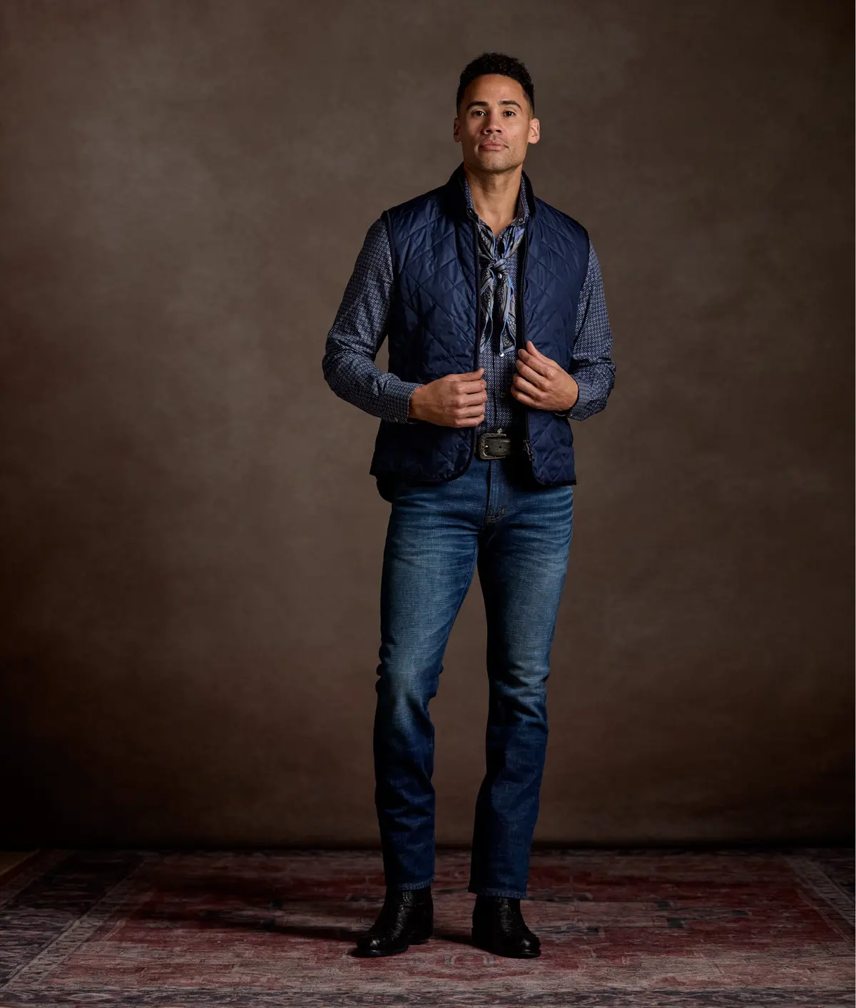 Jameson Quilted Vest :: Navy 2