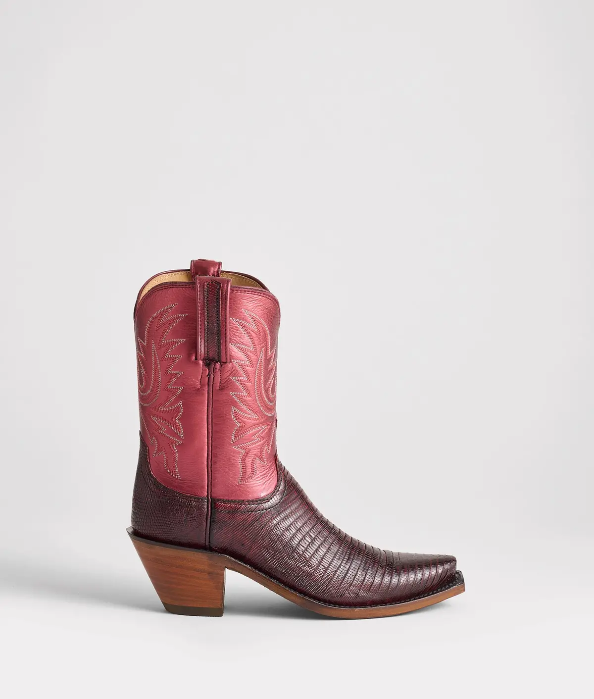 Dale Exotic :: Black Cherry 1