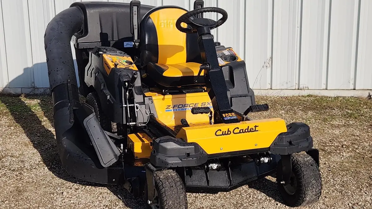 Cub Cadet Z Force Sx48 W/ Triple Bagger 1