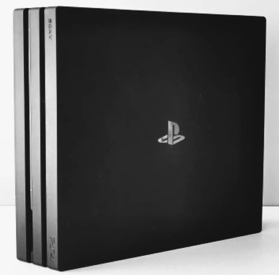 Consola Playstation 4 Pro 1Tb Black 1 Comando - Seminovo - 1Tb 1