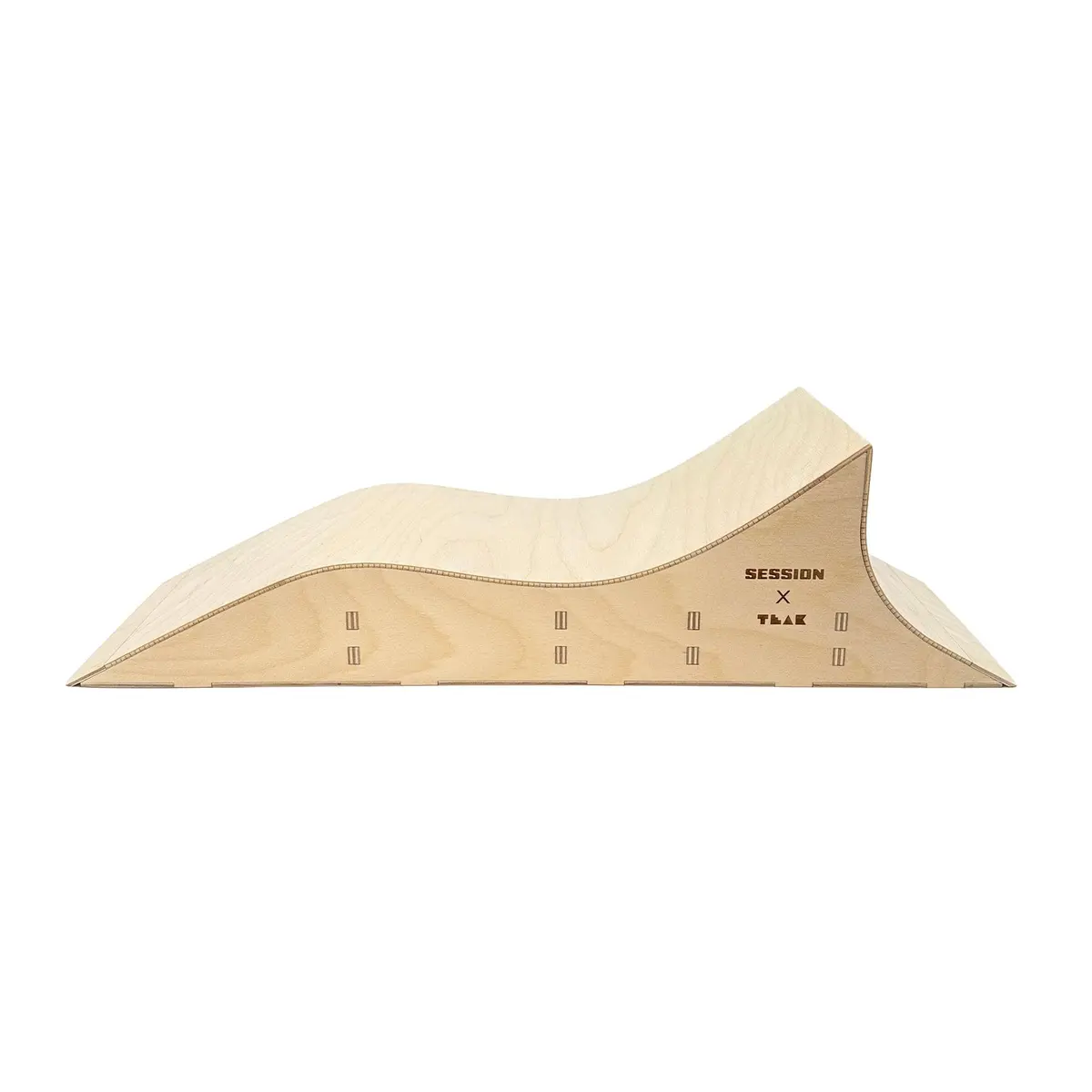 The Shark - Quarter Pipe + Mellow Wave Ramp 1