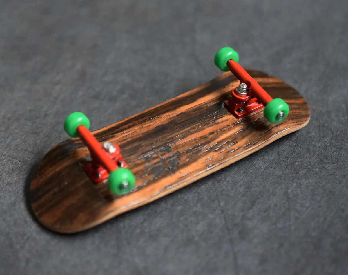 32Mm Prolific Gen2 Fingerboard Complete - "Bob Would Be Proud" Colorway - Gen2 Prodigy Trucks + Pro Duro Bubble Bushings 1
