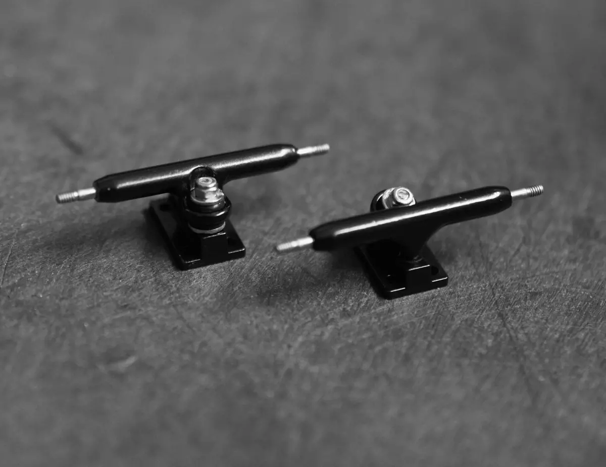 32Mm Prodigy Gen2 Pro Fingerboard Trucks - Midnight Black Colorway - Includes Pro Duro Bubble Bushings 1