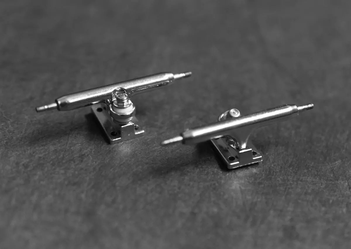 36Mm Prodigy Gen2 Pro Fingerboard Trucks - Silver Chrome Colorway - Includes Pro Duro Bubble Bushings 1