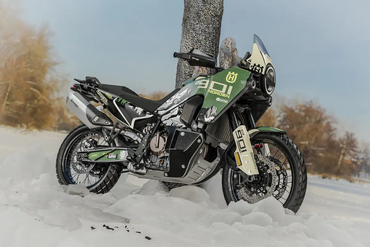 Husqvarna Norden 901 Graphics - “Outlander" (Green) 2