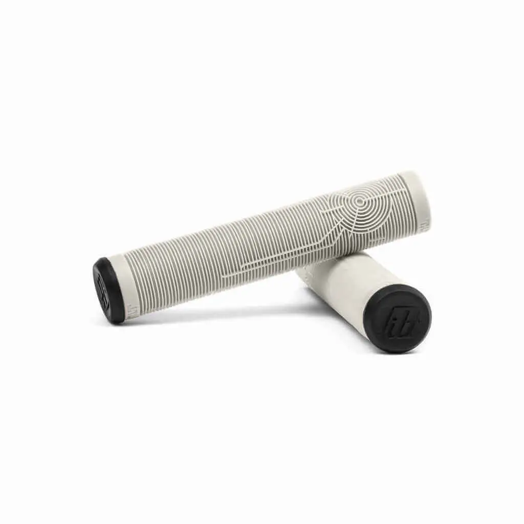 Tilt Metra Grips 4